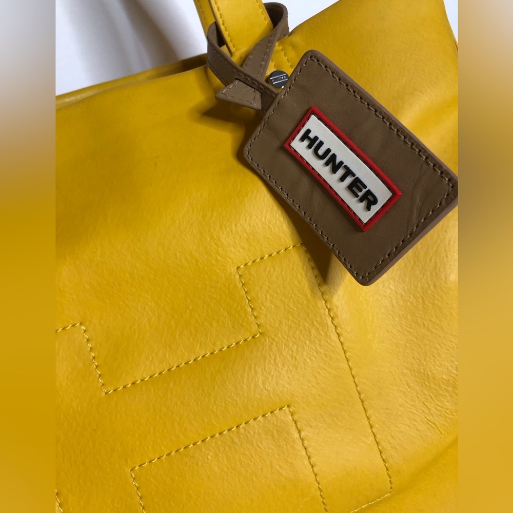 Hunter Yellow Rubber Tote - Picture 7 of 16